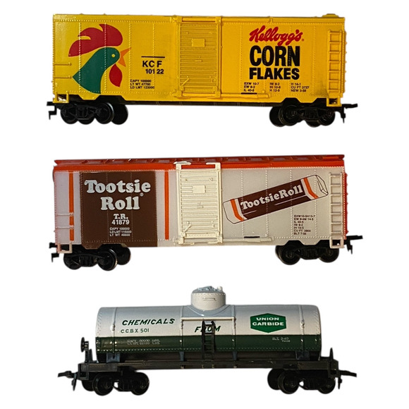 Life-Like HO Train Cars Tootsie Roll Corn Flakes Boxcars Union Carbide Tanker - Picture 9 of 15